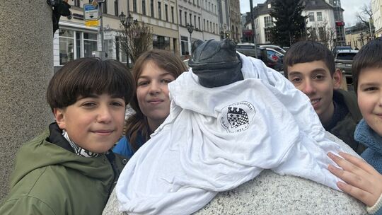 Die vier Bad Kreuznacher Schachspieler (von links) Ediz Yozgyur, Ferdinand Gentz, Amiran Balashvili und Pius Enders mit ihrem „f