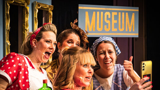 Die Hackenheimerin Laura Heinz ist am Freitag mit Katharina Greule, Therese Betz und Marie Döngi Vortragende auf der Fastnachtsb