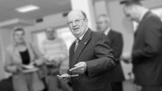 Hans-Werner Ehrlich stand von 1993 bis 2009 an der Spitze der Verbandsgemeinde Ulmen. Vor Kurzem ist er im Alter von 79 Jahren v