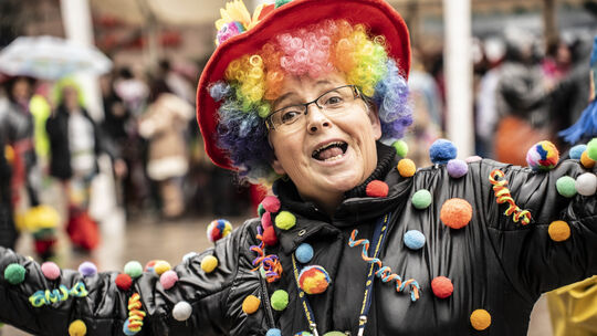 Party-Feeling in Idar: Die Stimmung ist trotz des eher bescheidenen Wetters prima.