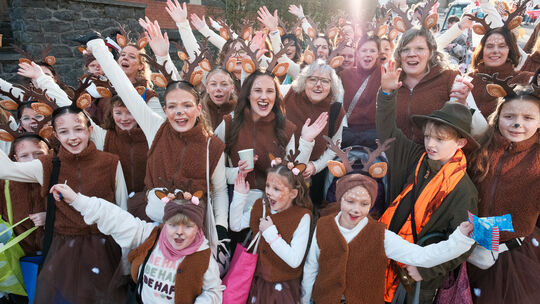Karnevalsumzug am Schwerdonnerstag in Gamlen im Kreis Cochem-Zell