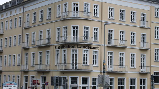 Im Stala in Bad Ems geht es um jede Menge Daten. Dazu zählen auch Angaben zu Firmengründungen und -aufgaben sowie zur ärztlichen