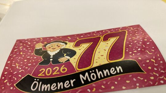 7 x 11 Jahre Ölmener Möhnen - das muss gefeiert werden. Ein dreifach donnerndes "Ölme, öwwäh" ist das Mindeste.