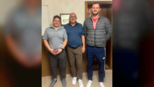 Das neue Führungtrio des FCB: Der 1. Vorsitzende Jürgen Kloos, umrahmt von seinen Stellvertretern Thorsten Schweig sowie Marc-Ph