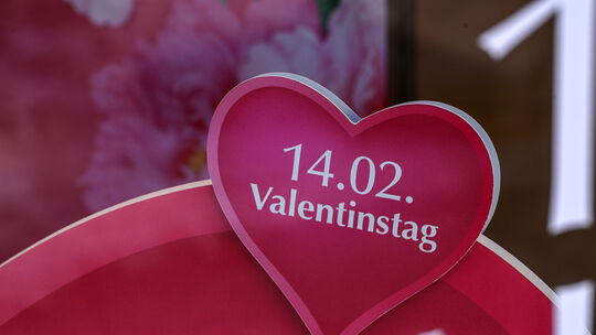 Am 14. Februar ist Valentinstag. In diesem Jahr fällt dieser in die heiße Karnevalszeit.