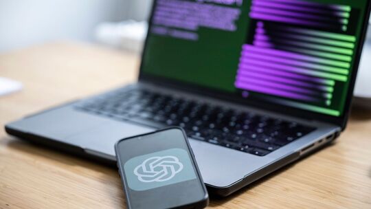 Das Programm ChatGPT auf veschiedenen Geräten Das Programm ChatGPT auf veschiedenen Geräten