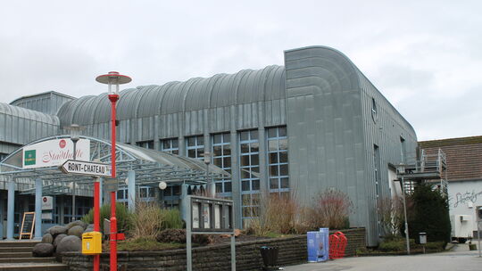 Um die Nutzung der Empore in der Stadthalle und der Fluchttreppe ging es im Nassauer Stadtrat. Die FWG Forum hatte dazu Anfragen