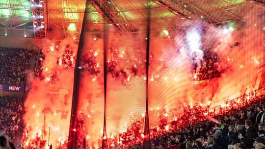 Pyrotechnik in Fußball-Stadien Pyrotechnik in Fußball-Stadien