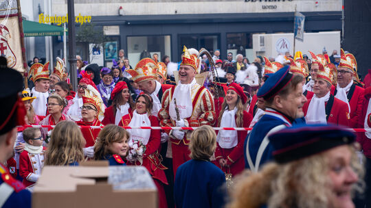 Die Narren haben mit der Erstürmung an Münzplatz und Plan die Macht übernommen.