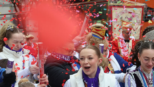Die Ringnarren greifen beim Neuwieder Rathaussturm an