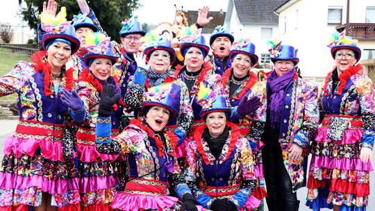 Die Oberelberter Möhnen bringen italienisches Flair in die Elbertgemeinde.