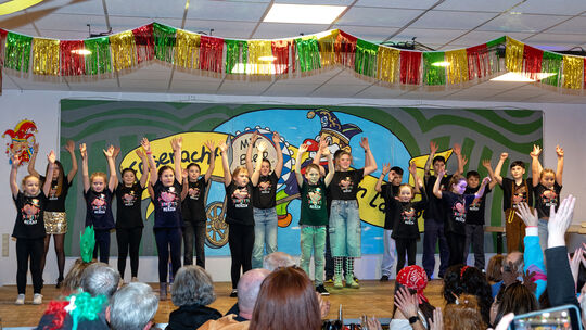 Tolles Finale bei der Kinderfastnacht in Berglangenbach Tolles Finale bei der Kinderfastnacht in Berglangenbach
