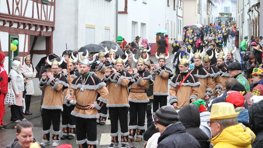 Niederzissen: Wer sagt, dass Wikinger keinen Sinn für wohlklingende Karnevalsmusik haben? Niederzissen: Wer sagt, dass Wikinger keinen Sinn für wohlklingende Karnevalsmusik haben?