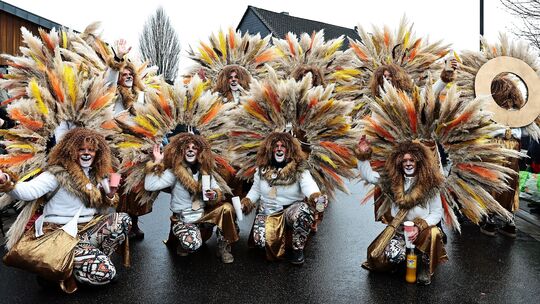 Müllenbach: Die Löwen sind los - "de bunte Huppen". Müllenbach: Die Löwen sind los - "de bunte Huppen".