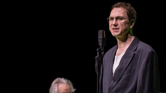 Lars Eidinger und Pianist Hans-Jörn Brandenburg