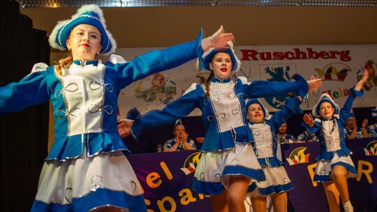 Gut aufgelegt waren die Tanzmariechen der Elferratsgarde.