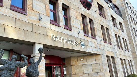 Das Bad Kreuznacher Rathaus ist der Sitz der Stadtverwaltung. Am Mittwoch tagt hier der Haupt- und Personalausschuss.