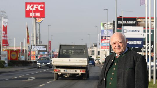 Günter Kargl kennt den Gewerbepark schon lange. In den 1980er-Jahren zog er mit seiner Firma in das Areal an der B9 – und hat se