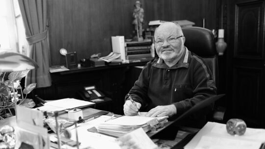 Unser Foto zeigt den kürzlich verstorbenen früheren Cochemer Stadtbürgermeister Herbert Hilken am Ende des Jahres 2011 in seinem