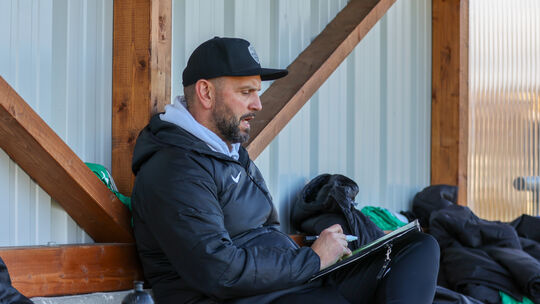 Trainer Chritian Schübelin und sein VfR Baumholder testen am Samstagmorgen gegen die U19 des SC Idar-Oberstein. ein paar Stunden