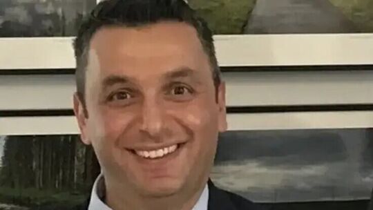 Rafique Rahimzai leitet seit dem 1. Januar 2021 die Innere Medizin im Krankenhaus Kirchen. Seit Oktober 2024 hat er außerdem die Rafique Rahimzai leitet seit dem 1. Januar 2021 die Innere Medizin im Krankenhaus Kirchen. Seit Oktober 2024 hat er außerdem die