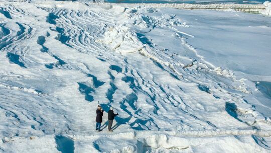 Eisberge türmen sich an der Ostseeküste Eisberge türmen sich an der Ostseeküste