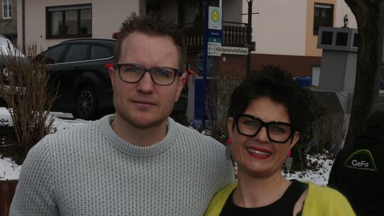 Die beiden ehemaligen Tumorpatienten Christiane Dietz aus Mayen-Hausen und Nicolas Cordes aus Hausten-Morswiesen möchten sich mi