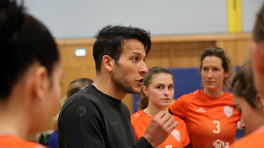 SG -Trainer Peter Nogueira Schmid und die Maifeld Volleys sind im Abstiegskampf gefordert.
