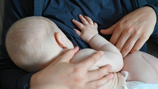 Leitlinie zum Stillen: Sechs Monate auch in Deutschland empfohlen Leitlinie zum Stillen: Sechs Monate auch in Deutschland empfohlen