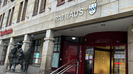 Noch in diesem Jahr soll es eine Einwohnerversammlung zum Thema Parkraumbewirtschaftung in Bad Kreuznach geben.