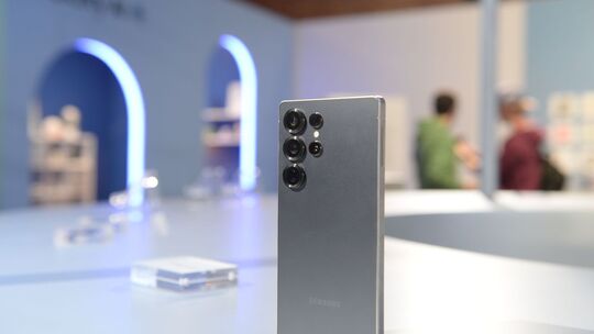 Die Rückseite des Samsung Galaxy S25 Ultra