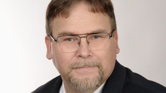 Carsten Zeuch geht für die Partei Freie Wähler bei der Landtagswahl 2026 ins Rennen.