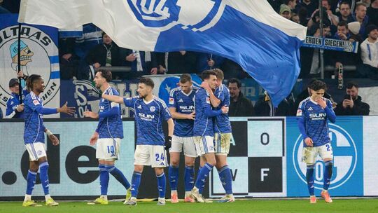 FC Schalke 04 - 1. FC Magdeburg FC Schalke 04 - 1. FC Magdeburg