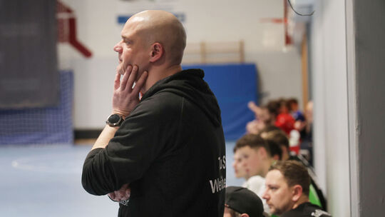 Keine gute Leistung seines TuS Weibern sah Trainer Tobias Arenz bei der 18:26-Niederlage in Daun.