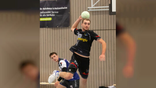 Mit Schnellangriffen zieht die HSG Nahe-Glan dem Gegner den Zahn. Noah Gonzalez y Lingweiler (am Ball) glänzt beim Sieg über den