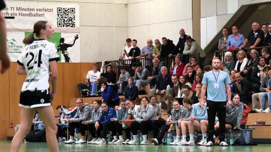 Die Koblenzerinnen um Trainer Evgenij Edel (rechts) zeigten in der zweiten Hälfte eine desolate Leistung und stecken in akuter A