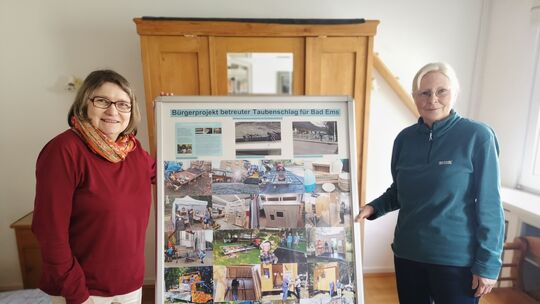 In Bad Ems informierte sich Ariana Hinzen aus New York City (links) bei Lydia Lehmann über die Aktion Taubenschlag, die beispiel