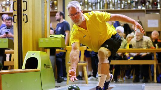 Andreas Martin brachte als letzter Starter des TuS Kirchberg am ersten Spieltag der Abstiegsrunde in Kamp-Lintfort den Vorsprung