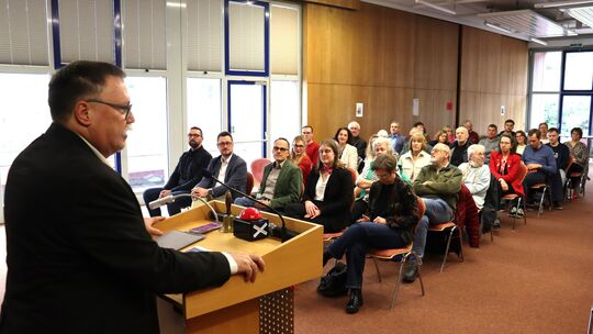 Als DGB-Kreisvorsitzender begrüßte King Karl Bodtländer zum Neujahrsempfang.