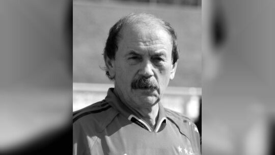 So behalten ihn viele in Erinnerung: Reinhold Wosab. Das Foto zeigt ihn im Jahr 2005 bei einem Benefizspiel im Bad Kreuznacher M