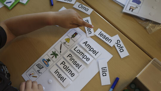 Die Grundschule in Idar geht neue Wege. Ziel ist es, jedes Kind bestmöglich zu fördern und Lernrückstände frühzeitig aufzufangen