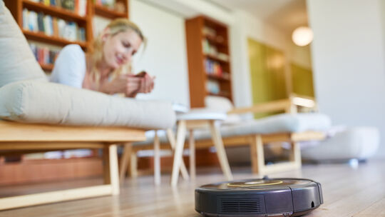 Saugroboter gehören für viele in den eigenen vier Wänden mittlerweile fest dazu. Er nimmt einem Arbeit im Haushalt ab. Und sie k