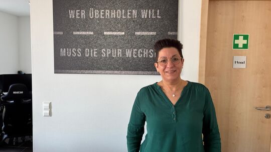 Stefanie Blaszczak ist seit 20 Jahren Fahrlehrerin und leitet die Fahrschulen Blaszczek in Emmelshausen und Kastellaun.