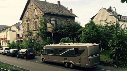 Blick in die Vergangenheit: Dieses Gebäude war marode und wurde abgerissen. Dort soll nun ein Neubaukomplex entstehen. (Archivfo