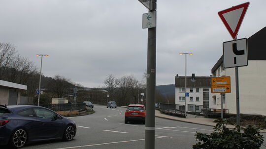 An der Einmündung der Viktoriaallee zur Silberaustraße in Bad Ems müssen vor allem Linksabbieger länger warten. Dort soll die La