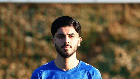 Das erste Foto im Trikot von Cosmos Koblenz: Kebir Ali Canpolat will nach einer langen Pause schnell wieder Fuß fassen. In der U