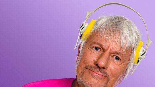 Jürgen Becker tritt am 14. März mit seinem Programm "Deine Disco" in Horhausen auf.