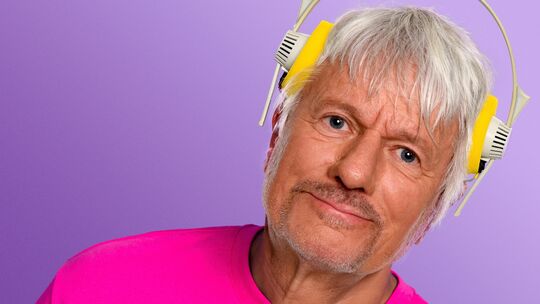 Jürgen Becker tritt am 14. März mit seinem Programm "Deine Disco" in Horhausen auf.