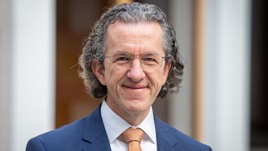 Joachim Streit, zurzeit Europaabgeordneter seiner Partei, führt die Freien Wähler erneut in den Landtagswahlkampf. Nach 2021 sol