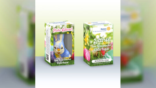 So sehen die glücksbringenden Hasen aus, die ab Montag im Verkauf sind.